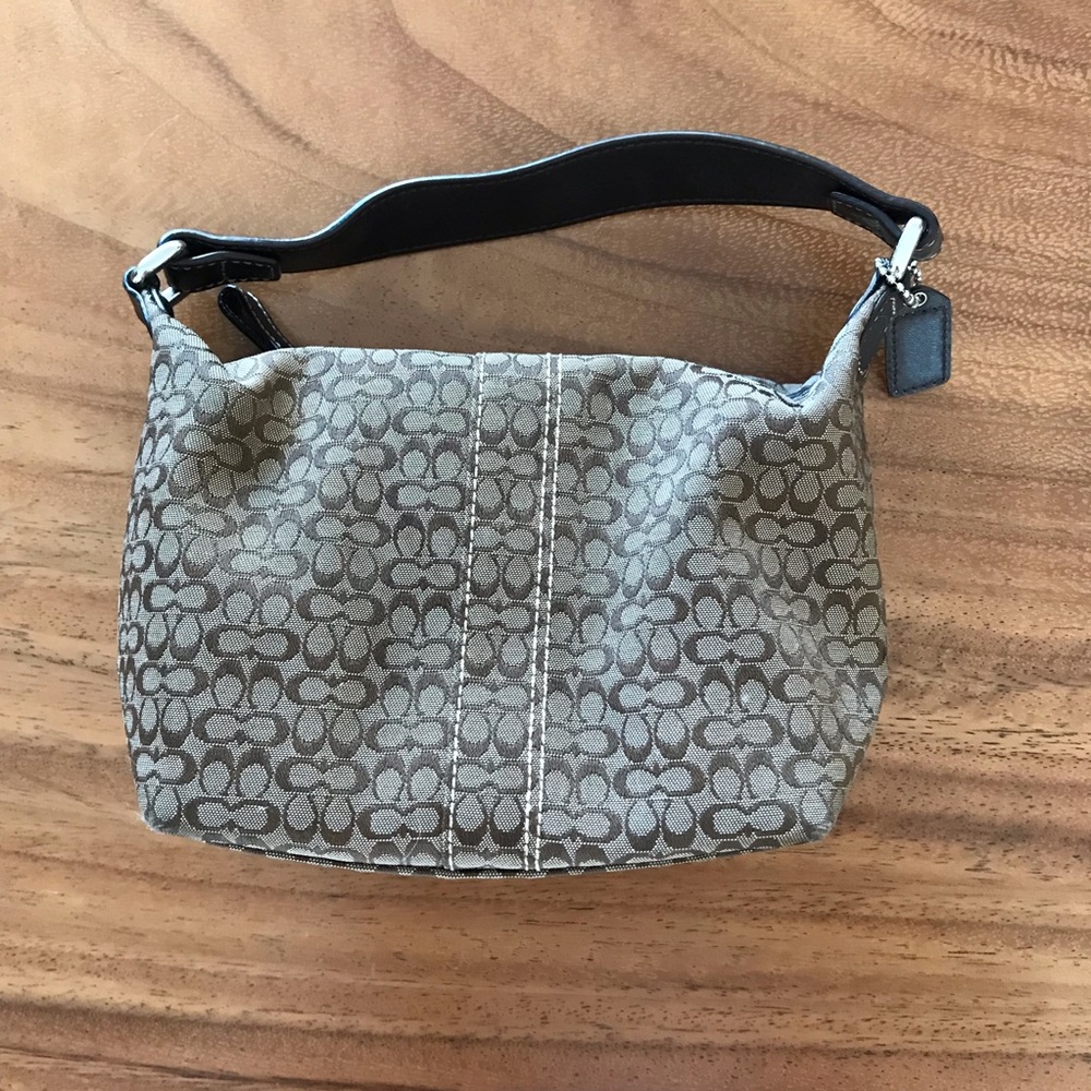 COACH SIGNATURE MINI PURSE 👜